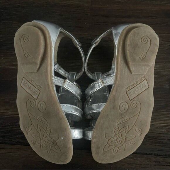 Kenneth Cole Reaction Silver Grecian Gladiator Bejeweled Sandals Baby 5 - Picture 5 of 5